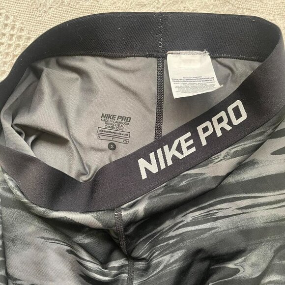 Nike Pro Dri-Fit black & grey marbled spandex shorts! - Picture 3 of 3